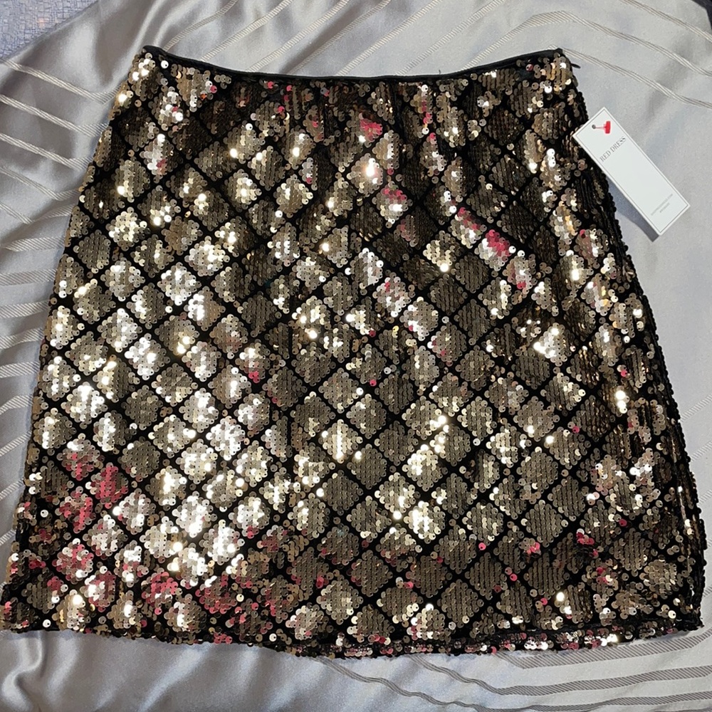 NWT gold and black sequin skirt, party skirt, going out skirt, sparkle skirt